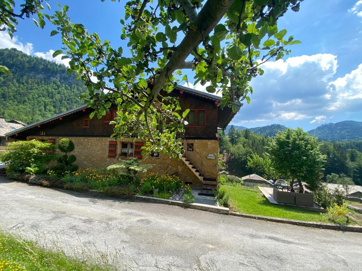 Chalet Genepi モントリオン エクステリア 写真